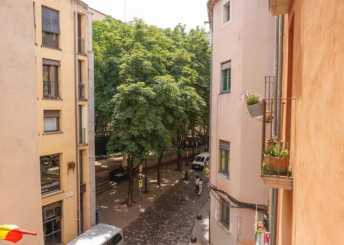 Bravissimo Calderers L'àliga, In The Barri Vell Girona
